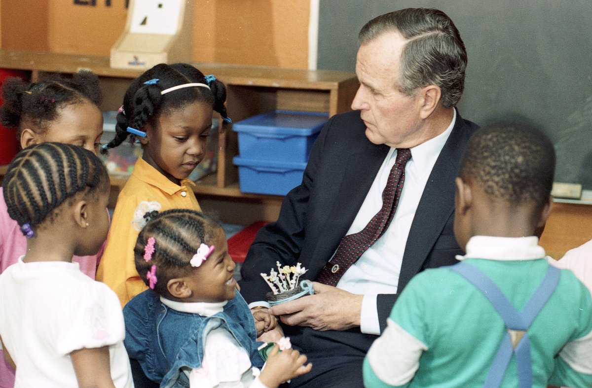 President Bush visits Shiloh Baptist Church and Child Care Center in Washington, DC. 09 May 1989 Photo credit: George Bush Presidential Library and Museum #bush41 #bush41library #bush41museum