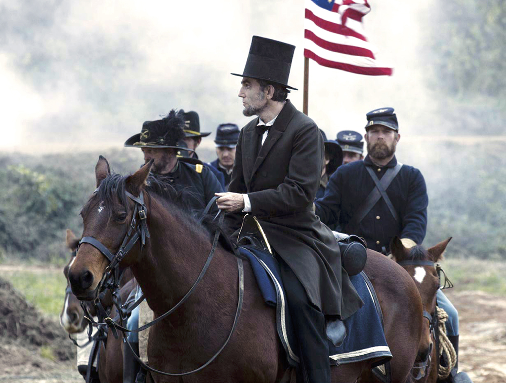 Our Movie on TV to Watch is Lincoln (2012). In order to play a Mount Rushmore of a US president for Steven Spielberg, it requires a Mount Rushmore of an actor. Step forward Daniel Day Lewis and accept Oscar #3 (9.30pm TG4)