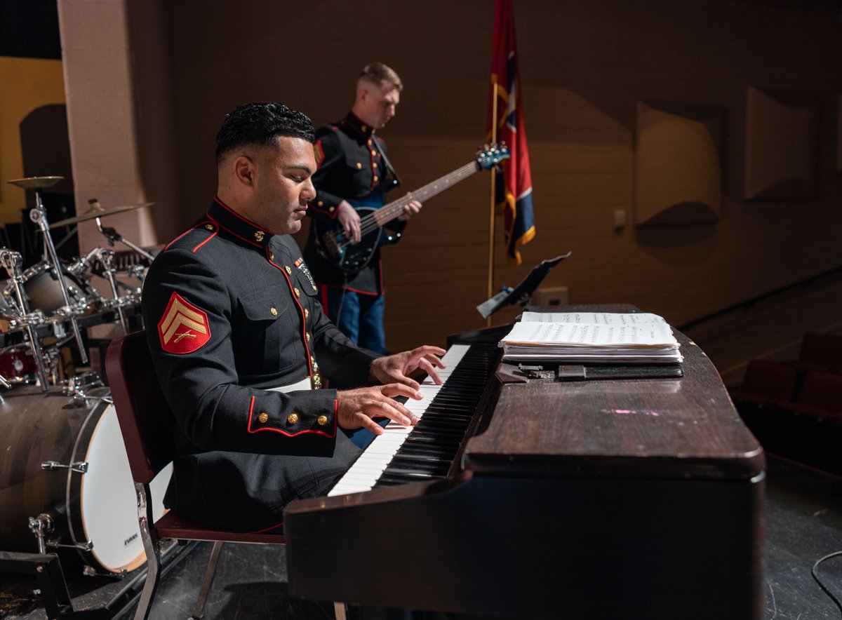 The Musician Enlistment Option Program (MEOP) gives young men and women the opportunity to fight and win our Nation’s battles while pursuing their passion for music. MEOP prospects must complete Marine Corps Recruit Training and all requirements of earning the Marine title.