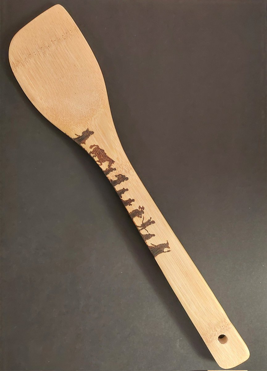 practicing my woodburning, and made a lotr themed spoon. (still thinking what I want to do on the back) 
funny enough, the first thing I used it for was potatoes.