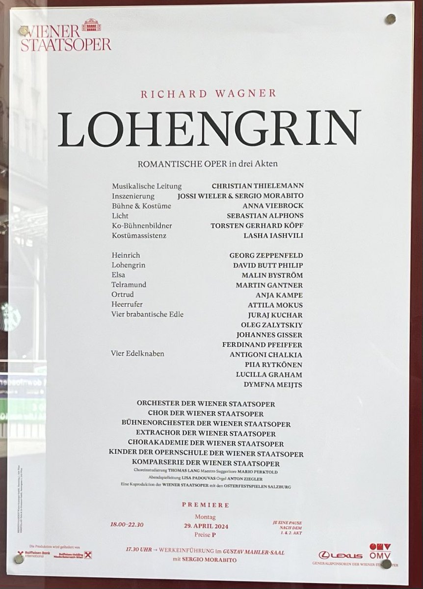 Here we go then. This swan is ready to depart, please stand clear of the closing wings… @WrStaatsoper 🦢