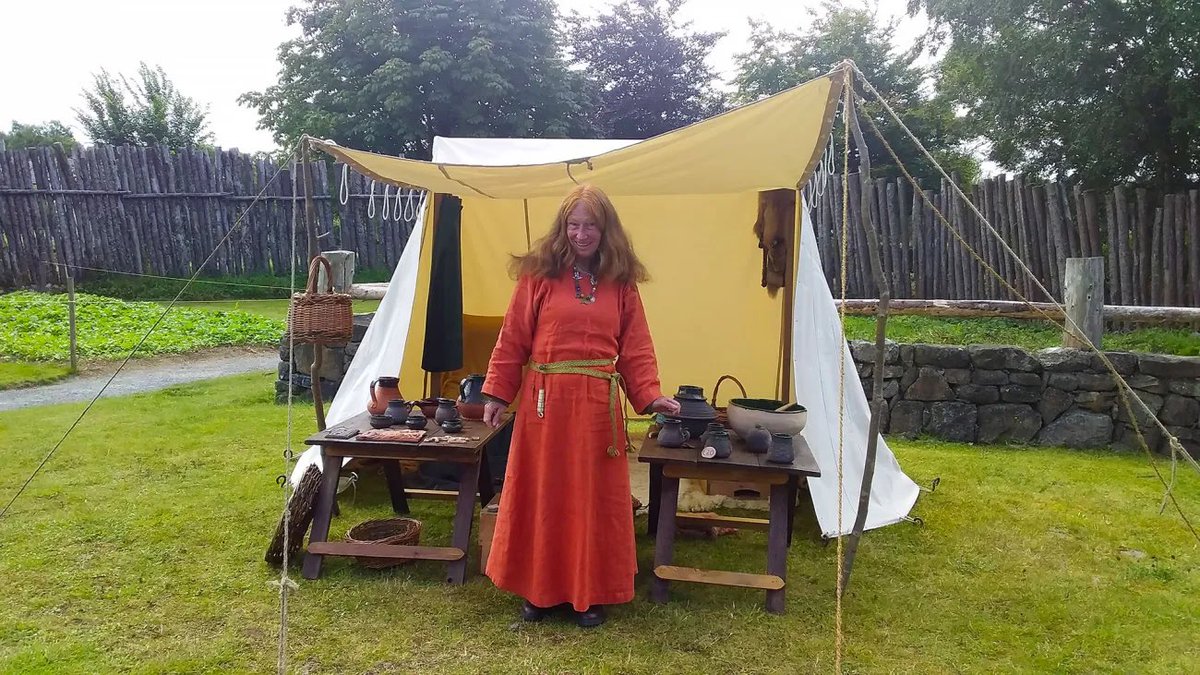 Explore the ancient art of pottery with Jaqui Wright - Raven Pottery at the Timahoe Heritage Festival on June 1st &amp; 

Join her from midday on Saturday and Sunday to create your own pinch pot for free! 

#TimahoeHeritageFestival #PotteryCrafting #Timahoe24