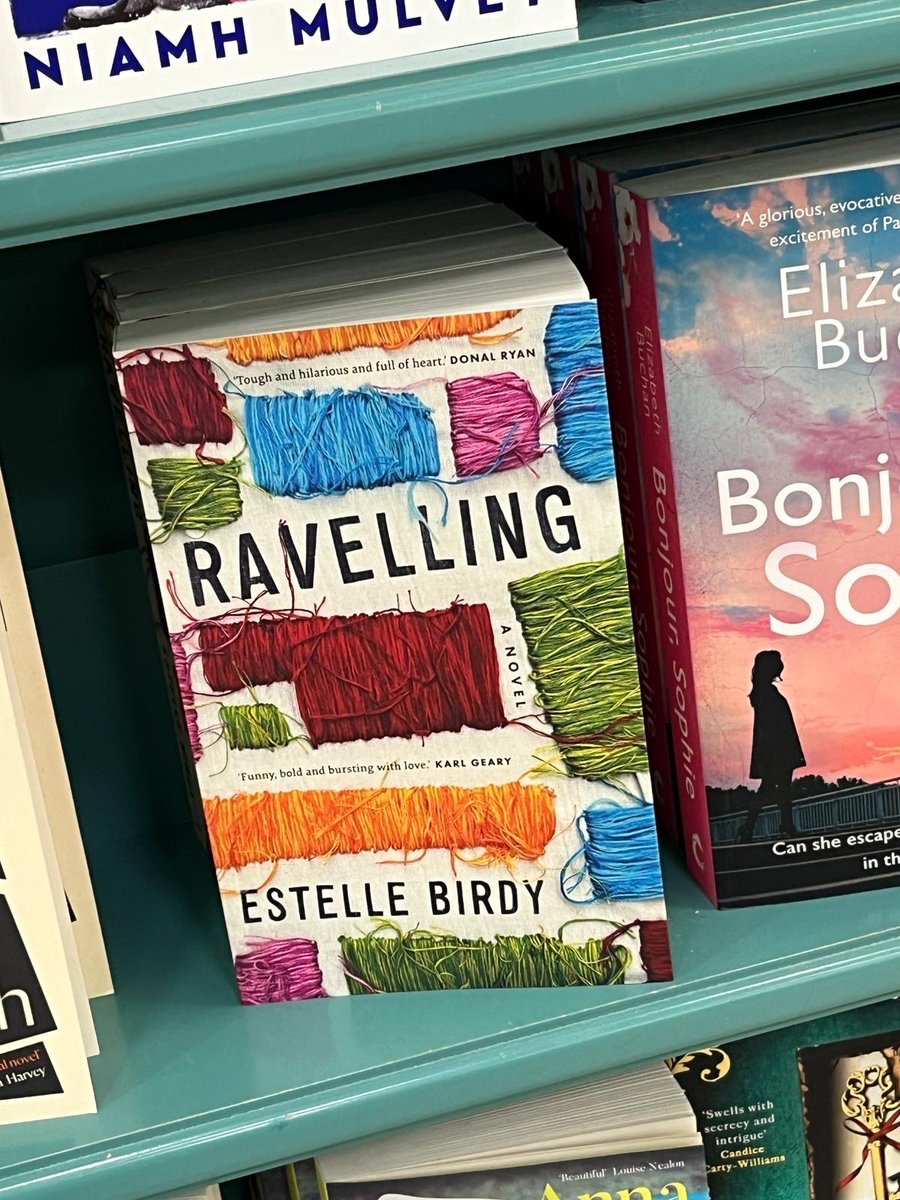 The lovely Ravelling is on the shelves in @DubrayBooks Rathmines. Just saying. And available for pre-order and/or sale at all of these outlets. linktr.ee/lilliputpress @LilliputPress #Ravelling