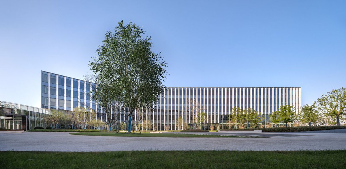 Hangzhou   Alibaba DAMO Nanhu Industry Park by Ardas
#architecture   #technologycenter #visitorcenter #project #aedas_architects tinyurl.com/hc3jhe7x