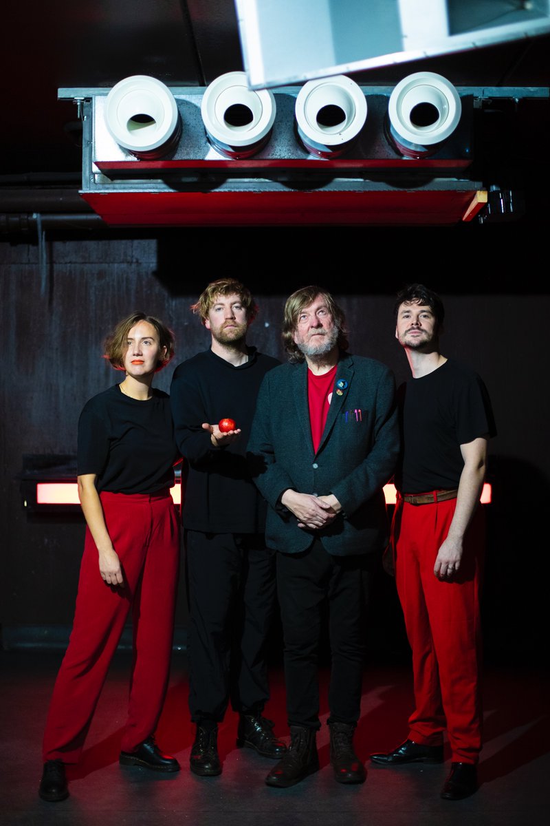 Tonight at 8pm is our @LlSTENlNG_PARTY for our new BMX Bandits album Dreamers on the Run.
Remember to follow #timstwitterlisteningparty and use that hashtag if you are tweeting.