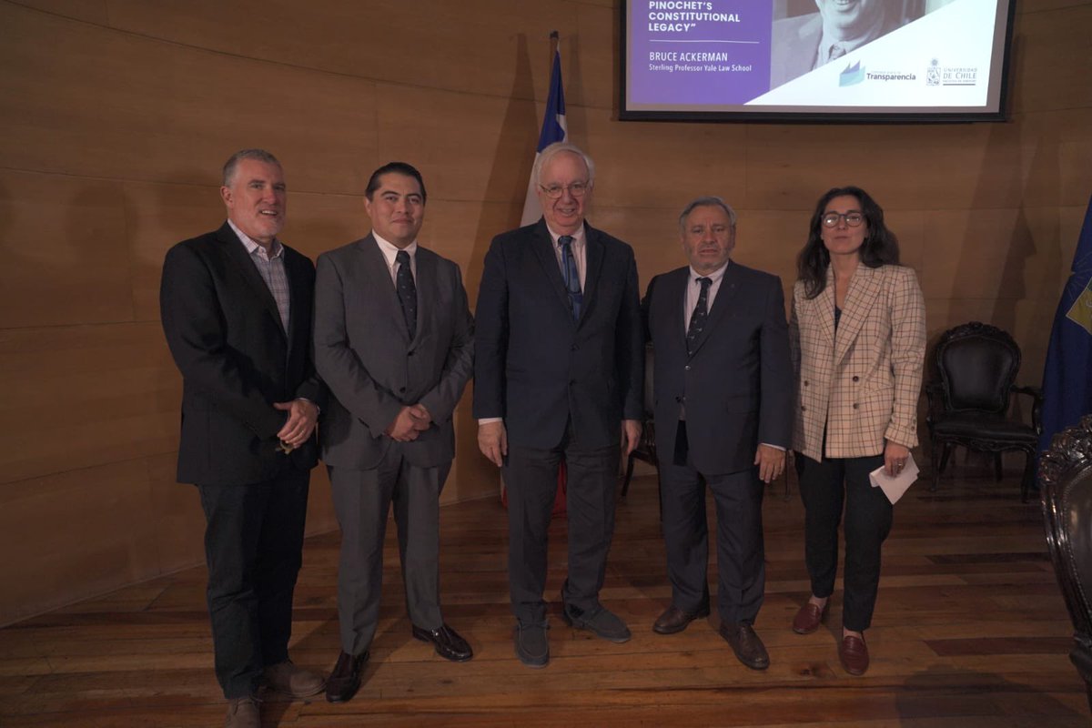 Consejo para la Transparencia 🇨🇱 (@ctransparencia) on Twitter photo Una charla magistral sobre “Desafíos del constitucionalismo moderno” realizó junto a estudiantes, profesores y autoridades, el destacado constitucionalista mundial, <a href="/backermanyale/">Bruce Ackerman</a>, invitado a los #cplt15años, en <a href="/derechouchile/">Facultad de Derecho</a>. Una charla magistral sobre “Desafíos del constitucionalismo moderno” realizó junto a estudiantes, profesores y autoridades, el destacado constitucionalista mundial, <a href="/backermanyale/">Bruce Ackerman</a>, invitado a los #cplt15años, en <a href="/derechouchile/">Facultad de Derecho</a>.