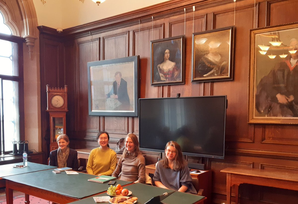 Yet another meeting of our wonderful interdisciplinary Multilingualism Reading Group @UofGlasgow This time our guest was Dr Elisa Segnini!