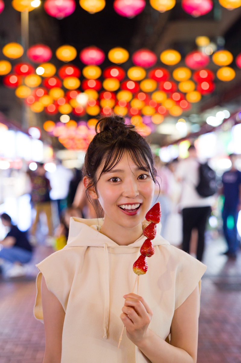 nogizaka46's tweet photo. 阪口珠美の1st写真集が6月25日(火)に発売決定いたしました✨

@tamamibook もぜひチェックしてください☺️

Amazon https://t.co/H3kZ0TDIl7
セブン限定 https://t.co/E1W8j2KtXd
楽天限定 https://t.co/TbB1FNFBw2
紀伊國屋限定 https://t.co/ei3qHHShsw

#阪口珠美1st写真集
#阪口珠美
#乃木坂46 https://t.co/cozg4dJtoY