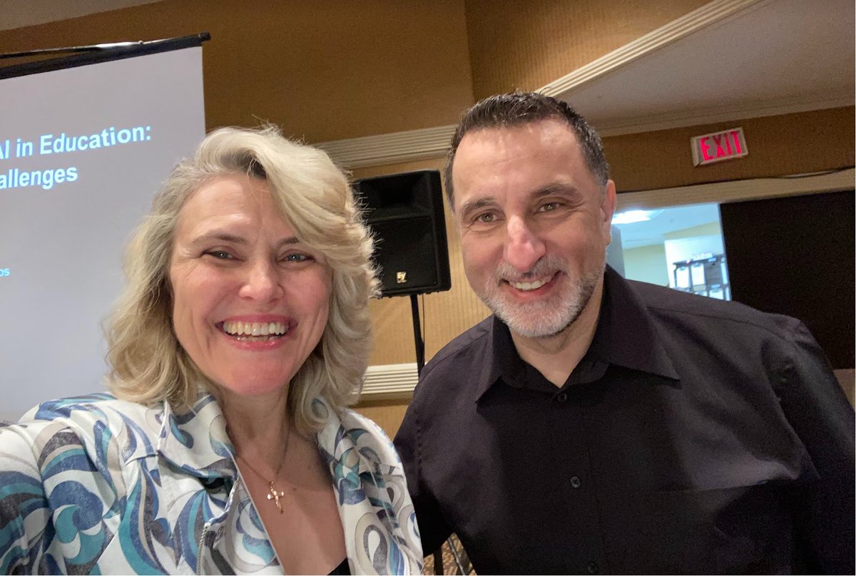 At the #SkITSummit in Saskatoon, catching up with the brilliant @AlecCouros during his compelling keynote on Gen AI. Always great to connect and dive deep into the future of tech with a familiar face! 🌐🤖 @DellTech