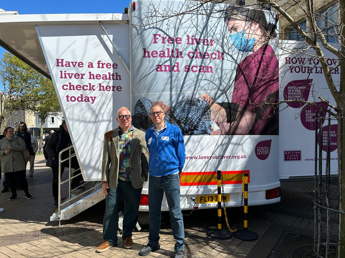 Great to have Darrell Gale, Director of Public Health @EastSussexCC join us at our #LoveYourLiver roadshow in #Hastings UK liver disease deaths & hospital admissions are at record highs Urgent action is needed on #prevention & #earlydetection to reduce inequalities & save lives