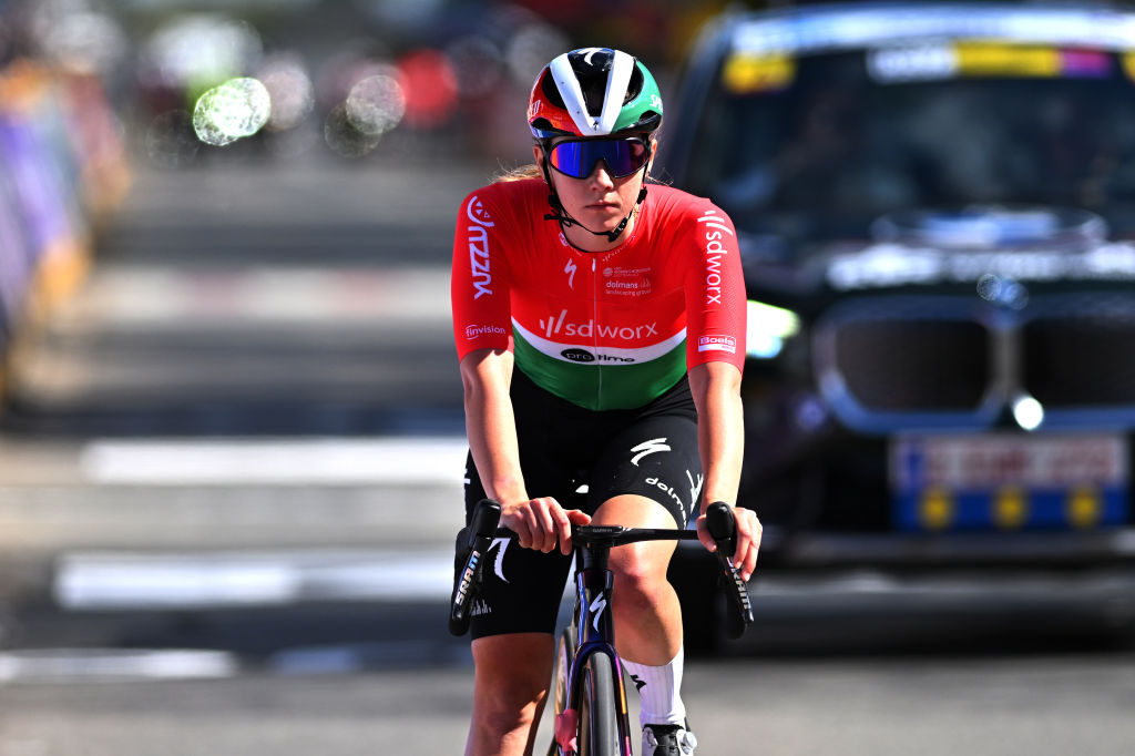 Second place for Blanka Vas behind Alison Jackson in the second stage of La Vuelta Femenina. 

Blanka Vas is the new leader !!!

Photo: @GettySport 

#wesparksuccess