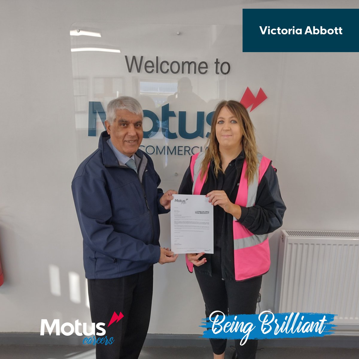 Victoria has been BRILLIANT! ⭐

Sukhdev Singh was delighted to present Victoria with a Being Brilliant Award!

Fantastic work, Victoria! Thank you and well done! 😄

#MondayMotivation #BeingBrilliant #Proud #WellDone #MotusPeople #MotusCommercials