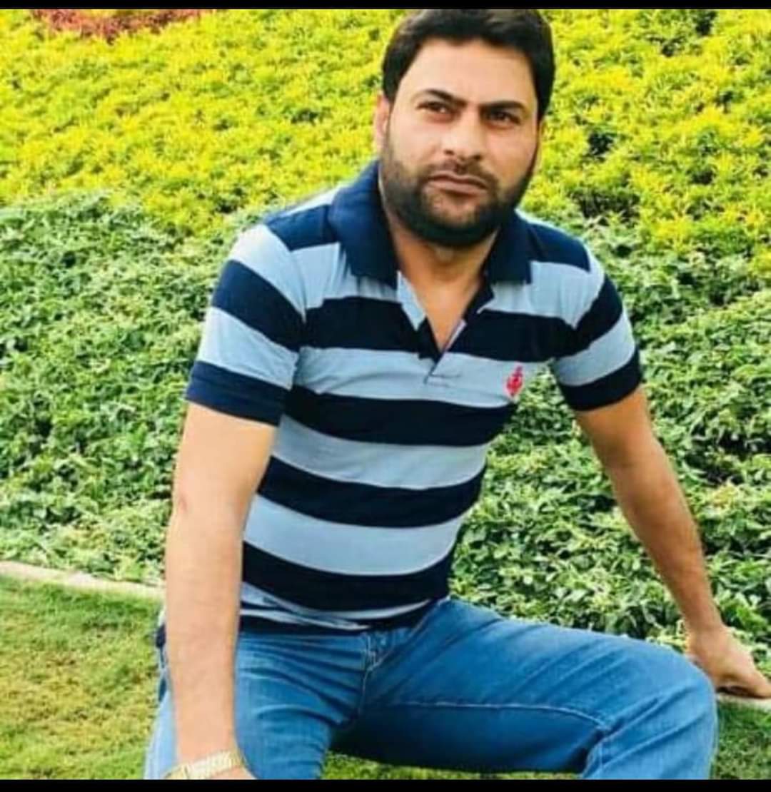 #Missing. 📞7889460438                                                     Irshad Ahmad Pir S/o  Shareef Dudin Pir R/0 Harwan  Sopore is Missing from maisooma area  since 26/05/2024 , last seen at Ld hospital 27/04/2024.
@choachvor @KashmirLife @rifatabdullahh @SrinagarPolice