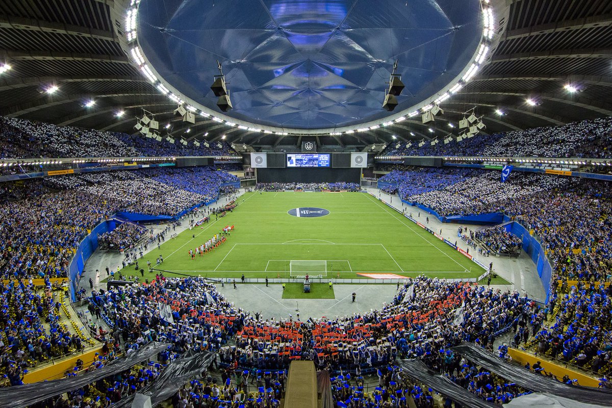 Il y a 9 ans 🔙 Finale de la Ligue des champions de la @Concacaf au Stade olympique. #OTD 9⃣ years ago, we played the Champions League final against @ClubAmerica in Montreal. #CFMTL