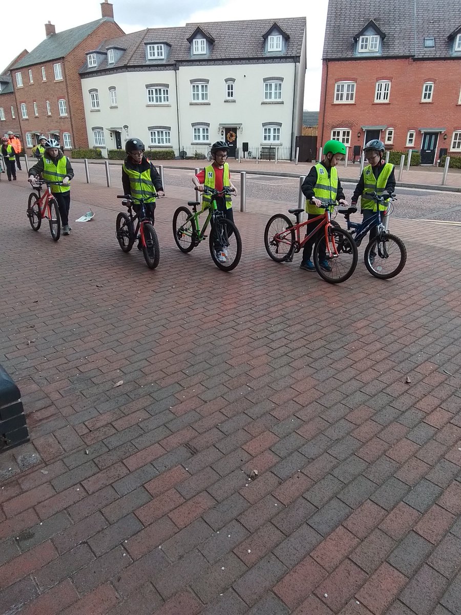 The group of Year 5 children who took part in the first day of their Bikeability course today had a brilliant (and safe) session! They are all very much looking forward to the second instalment tomorrow! 😃🚲