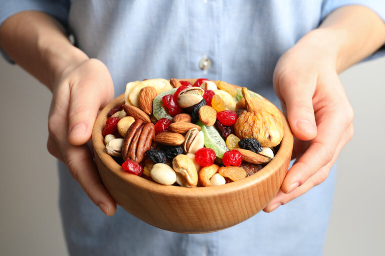 Do you need to fill your bowl? #fiber #healthysnacking #protein #poweredbyprotein #goodfats #driedfruit #fruitmix #gourmetdriedfruit #nutlovers #nutselection #nutrients #healthydiet #nutlovers #nuts #californiagourmetnuts #gourmetnuts #almonds #brazilnuts #cashews #hazelnuts