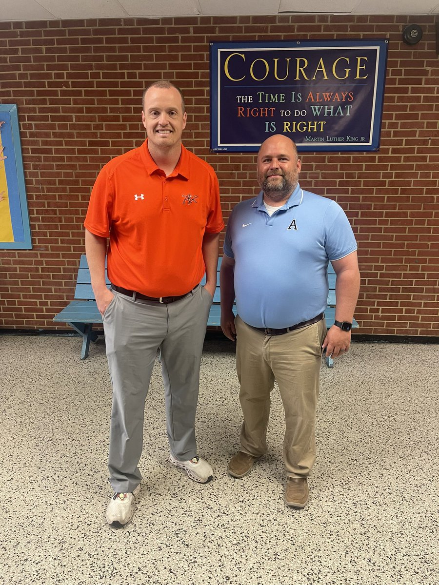 Great to meet Coach Zietlow! Thanks for welcoming @GoCamelsFB! Great quote I heard during the announcements, “Hard is not always bad, and easy isn’t always good” #RollHumps