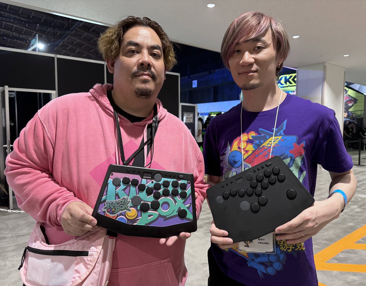 The Rushbox and Rushbox Light is one of my most anticipated new arcade controllers! Nice to meet you @eucalyn_ @moimate_inc !! #EVOJ2024 #EvoJapan2024