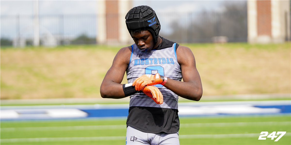 Which recruits have already scheduled official visits to Auburn? (VIP): 247sports.com/college/auburn…