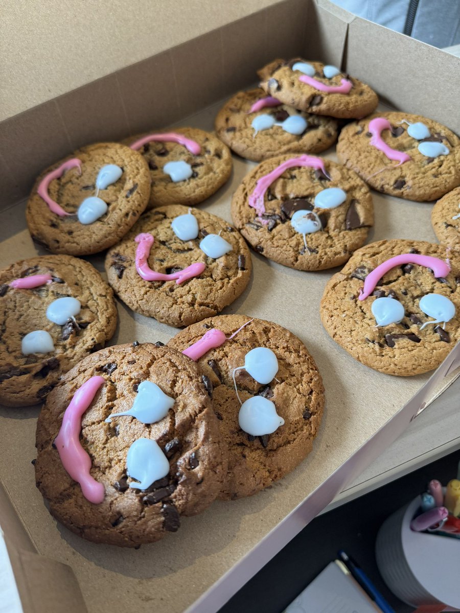 Thank you to Steve, owner of the Fall River @TimHortons for inviting me to decorate some smile cookies today.
There were many incredible local volunteers, it was a pleasure to hear their stories
Available April 29- May 5 - 100% of proceeds go to local charities and non profits 😊