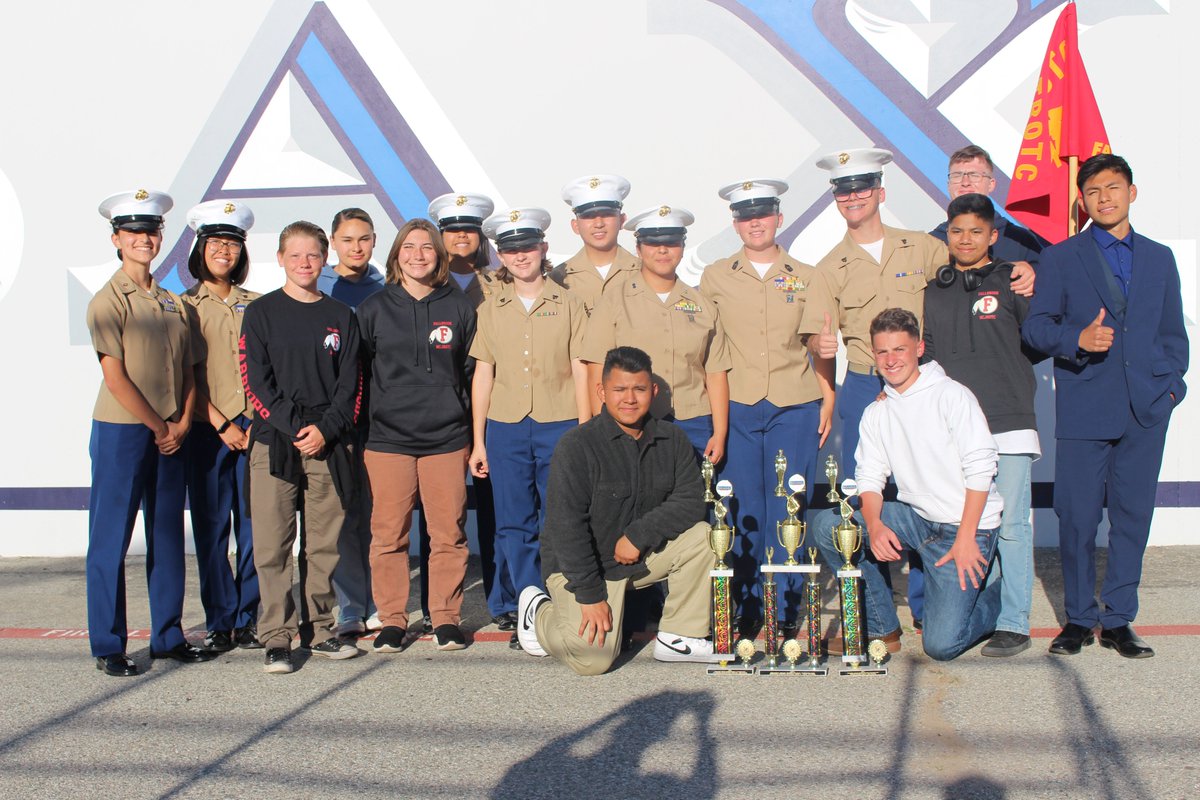 Congratulations to Fallbrook HS MCJROTC cadets! They competed at the Golden Bear West Coast National Drill Competition this weekend. #FallbrookHS 

2nd place: Junior Varsity Color guard & Varsity Color guard 
3rd place Unarmed Drill Exhibition   
@FUHSDofficial