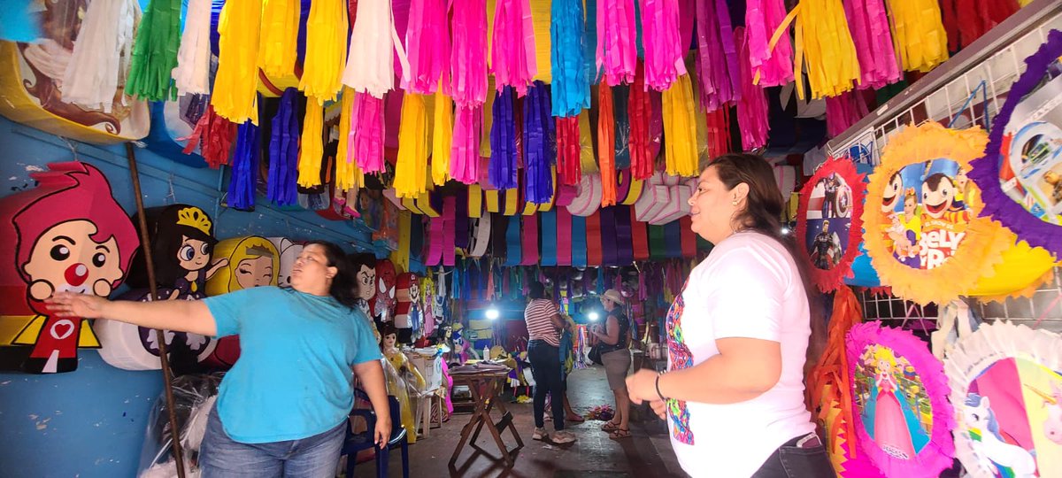 TVTenlinea's tweet image. #AlMomento🔴 Repunte en ventas en un 100 por ciento de #Piñatas, a unas horas de la celebración del #DíaDeNiño.