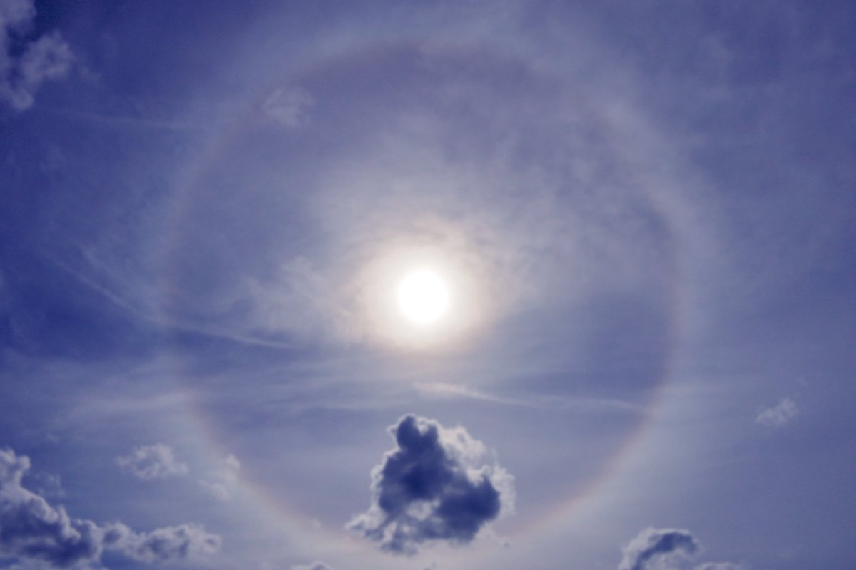 Lovely sun halo over the Fens at 16:15! @ChrisPage90 @itvanglia @itvweather