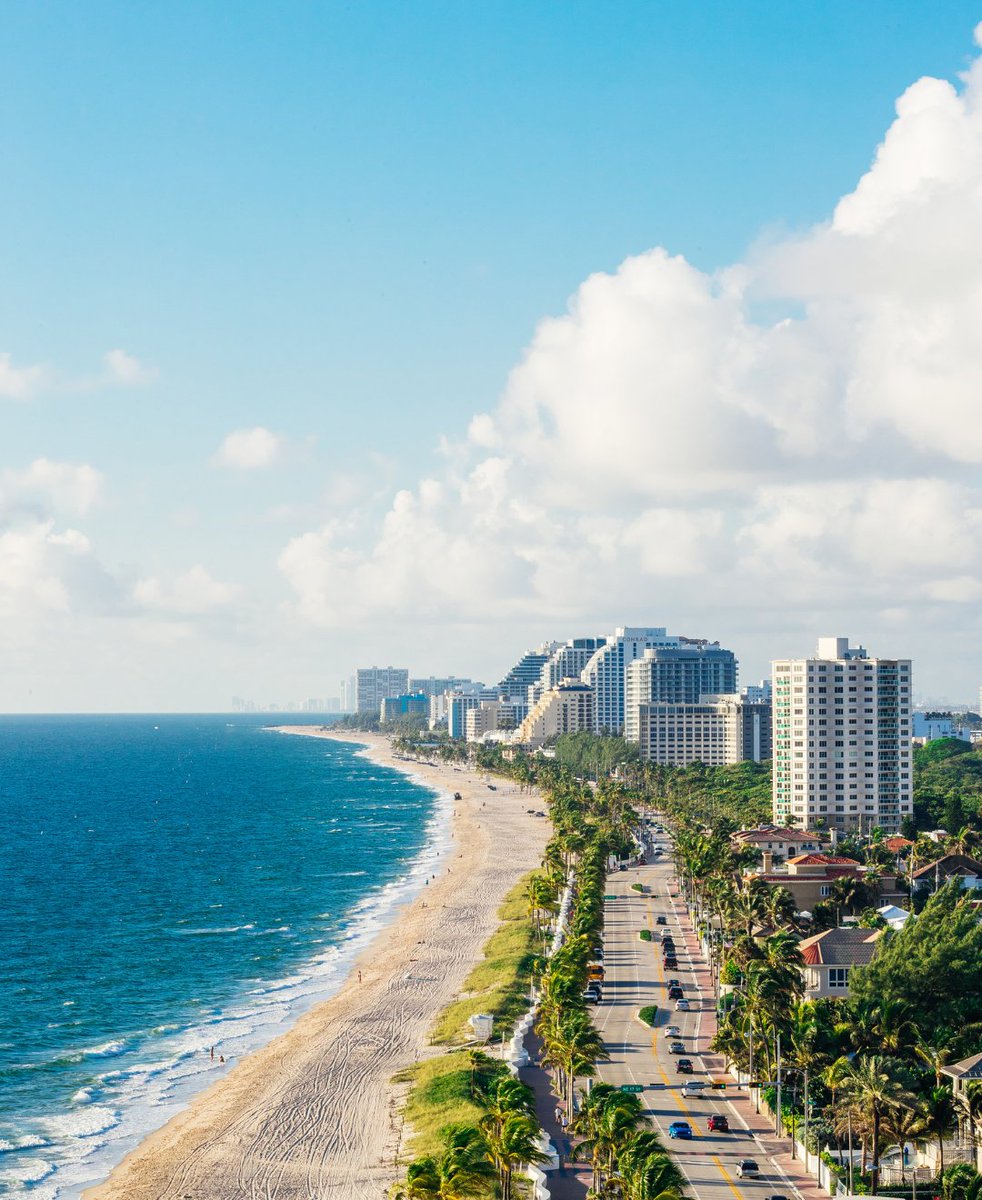 Chasing waves and catching vibes 🌊✨ 📍: Fort Lauderdale Beach #visitlauderdale #fortlauderdalebeach