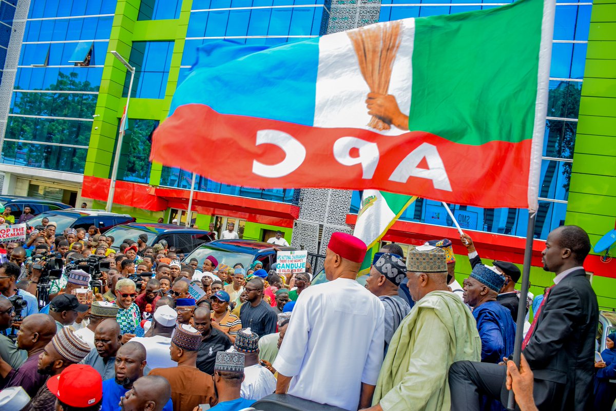 A coalition of APC members and support groups on a solidarity visit to the National Chairman, Dr Abdullahi Umar Ganduje and the National Working Committee at the Party’s National Secretariat in Abuja.