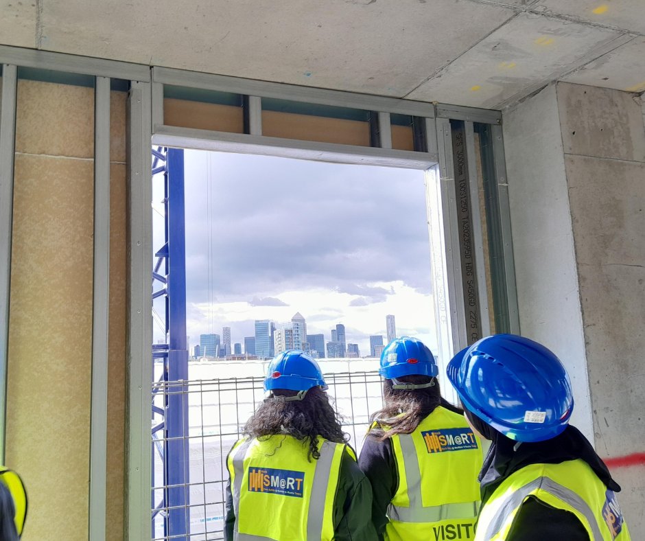 We recently welcomed Year 10 students from Morpeth School to our Stroudley Walk site in Bromley-by-Bow in conjunction with the Construction Youth Trust. The students received a site tour and gained insights into the wide range of construction activities carried out on site!👷