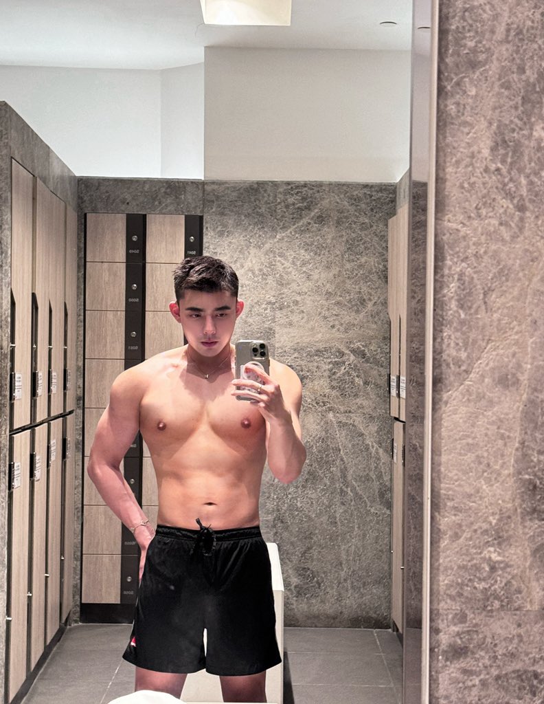 4.30-5.2深圳，5.3-4 HK，5.4-5广州