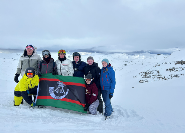 Adventure training 'peaked' for #Reservists from 8th Battalion @RiflesRegiment after they travelled to the French Alps for ski foundation training ⛷️ Despite adverse weather conditions at times, the Riflemen and Officers were put through their paces 👇 wmrfca.org/8-rifles-embar…