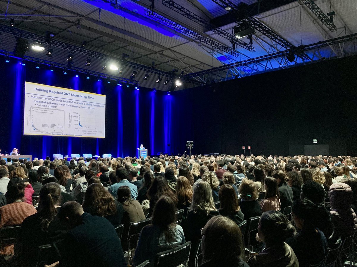 Now that’s what I call a packed house! Thank you #ESCMID community and our fantastic speakers for an exciting symposium on @nanopore sequencing applied to long-read 16S, tuberculosis drug resistance, nanopore-only bacterial genome wgMLST, and the future of metagenomics