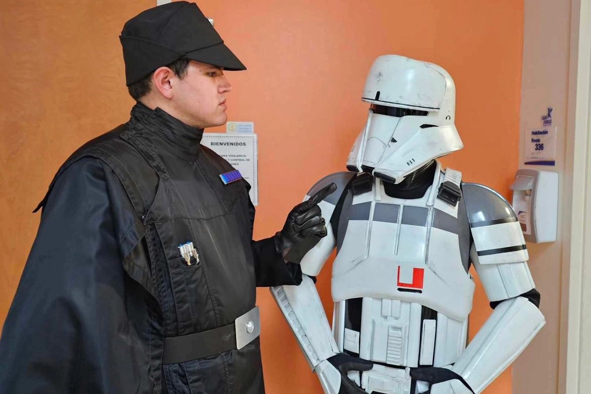 You have your orders, now go! ID-12335 and TA-28257 from the @501stPRGarrison #501st #501stLegion #StarWars #ImperialOfficer #ImperialOfficerCorps #IOC #DutyHonorEmpire #BadGuysDoingGood 📸: carlos_colon16851