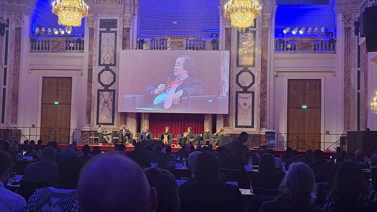 Peru_desarme's tweet image. Otro aspecto a resaltar sobre los desafíos de AWS es #Accountabilitygap. @haroldhongjukoh así lo destaca en #ActionAtTheCrossroads 🇦🇹añade que es un problema de muchas manos de humanos implicadas, imposible de hacerlos responsables.
@BanKillerRobots