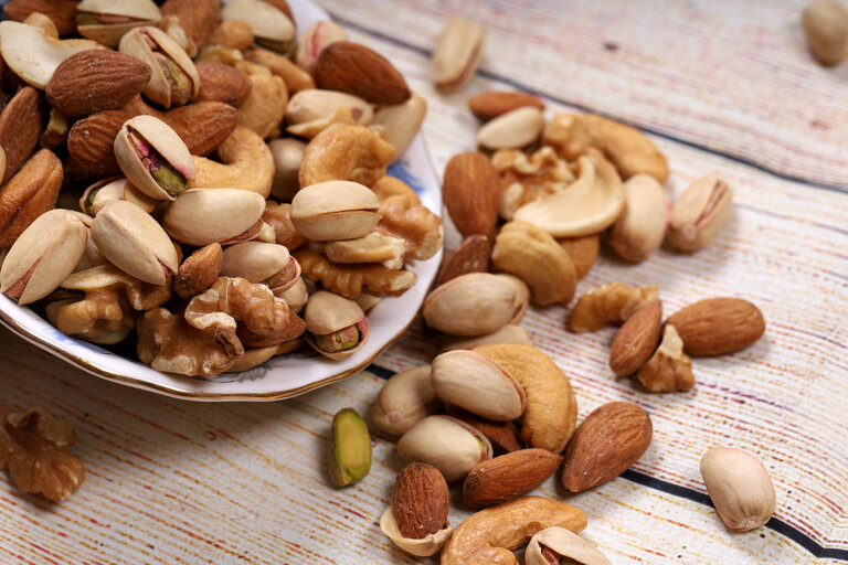 How do you eat yours? In the shell? Out of the shell? Toasted? Raw? #nutrients #healthydiet #nutlovers #nuts #californiagourmetnuts #gourmetnuts #protein