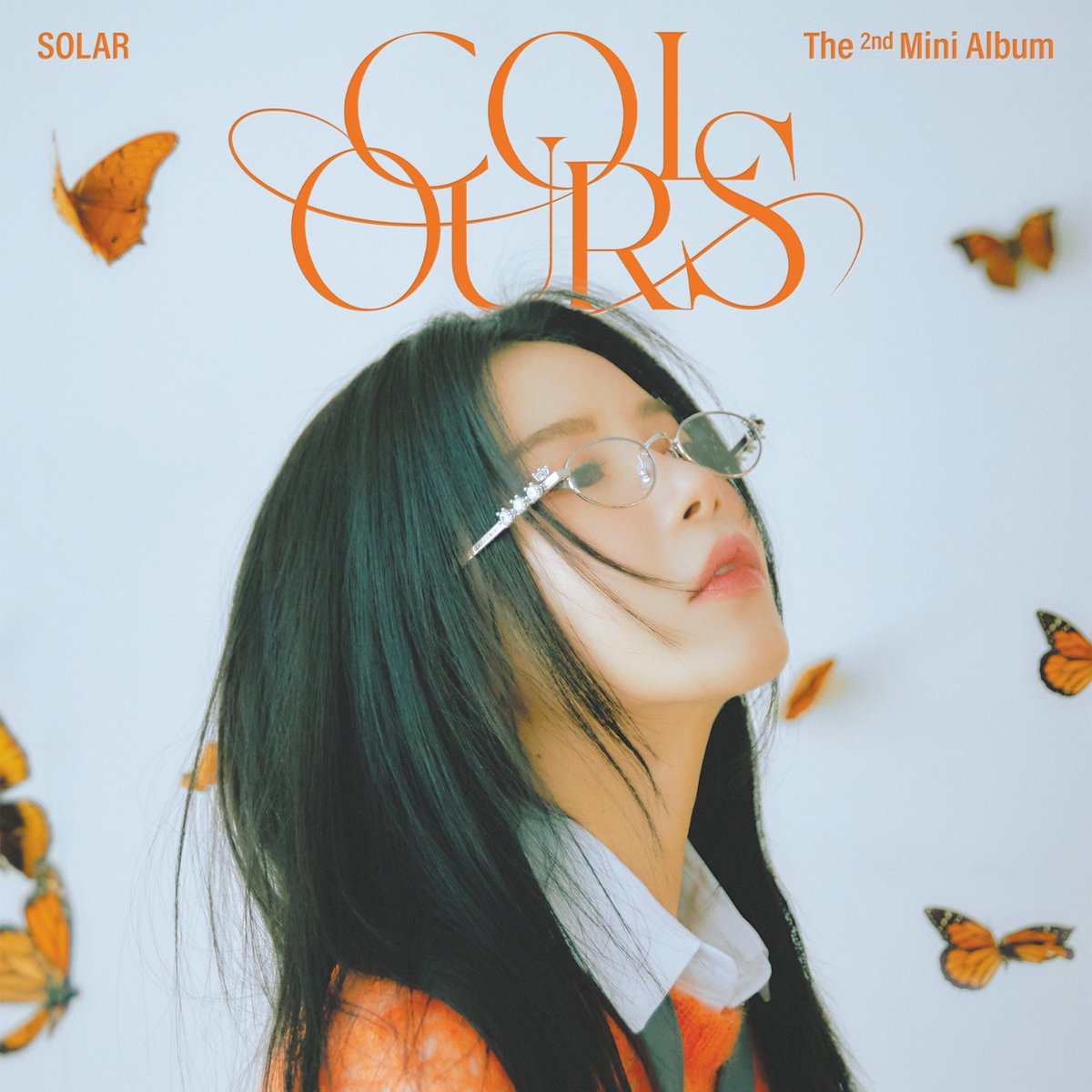 Solar of MAMAMOO releases the album artwork for ‘COLOURS.’