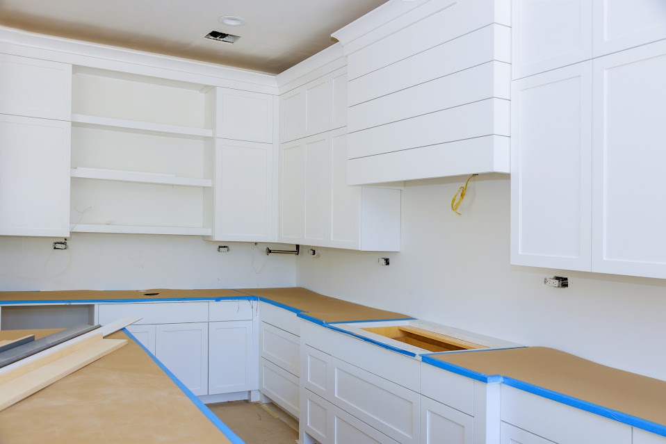 Trying to get a new kitchen remodel done? American Universal Construction is here to help! americanuniversalconstruction.com #BathroomRemodeling #WindowInstallation #CustomBathrooms
