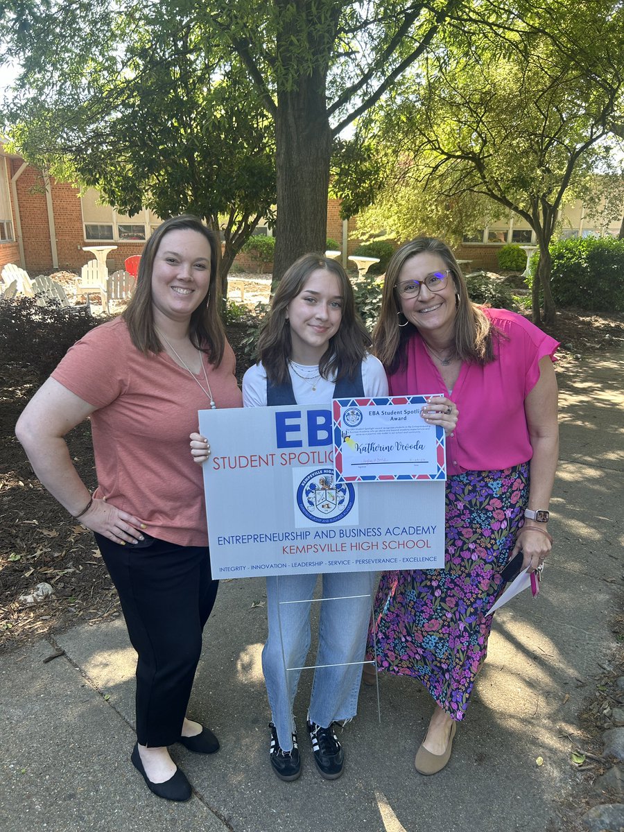 Congrats to Katherine V. who was recognized as an EBA Student Spotlight recipient this week! #ebaproud