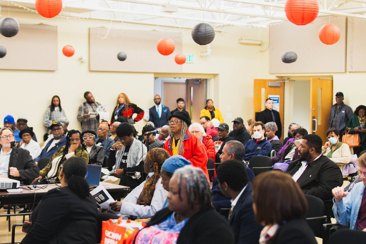 Thank you to the community members who came out to the Budget Townhall meeting in the 5th Council District! . . . If you weren’t able to attend but want to make your thoughts and opinions heard, join @PHLCouncil today, 6 PM at West Philly High 📍