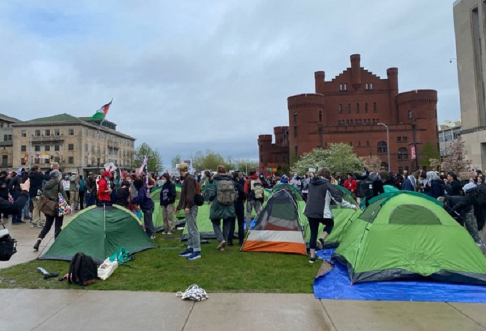 Tents have gone up at @UWMadison's pro-Hamas protest this morning and, wouldn't you know it, they're the exact same tents that are being used at every other college protest. What an organic movement!
