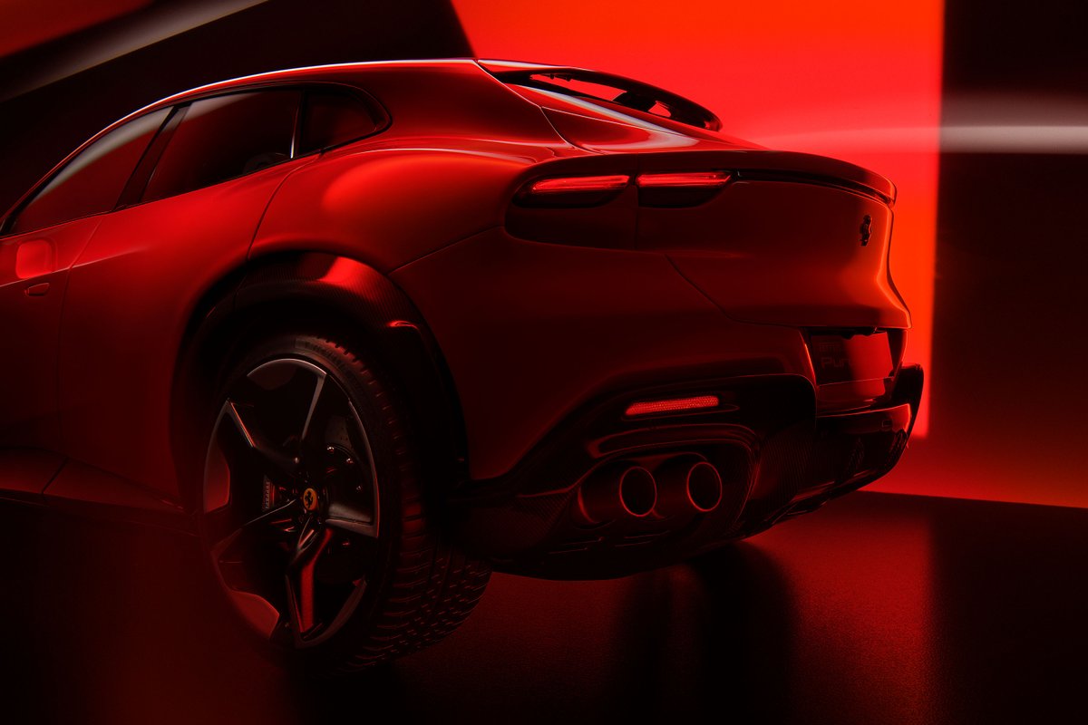 THE FERRARI PUROSANGUE AT 1:8 SCALE

Continuing our collaboration with photographer Mitch Payne , this deeply emotional shoot combines long exposures and creative lighting techniques to emphasise the car's sleek form. [1/3]