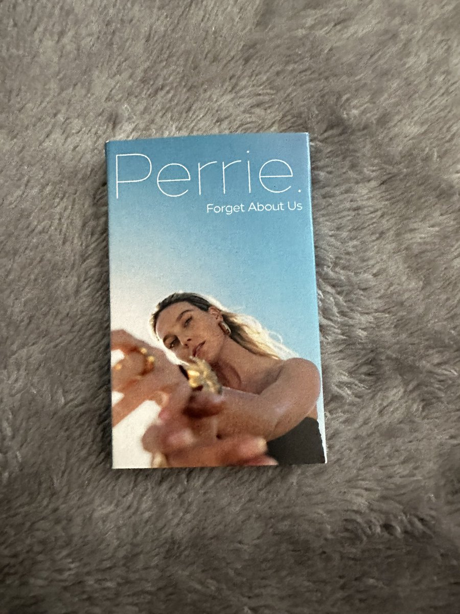 Love coming home to a parcel 📦 @PerrieHQ 😍 #ForgetAboutUs