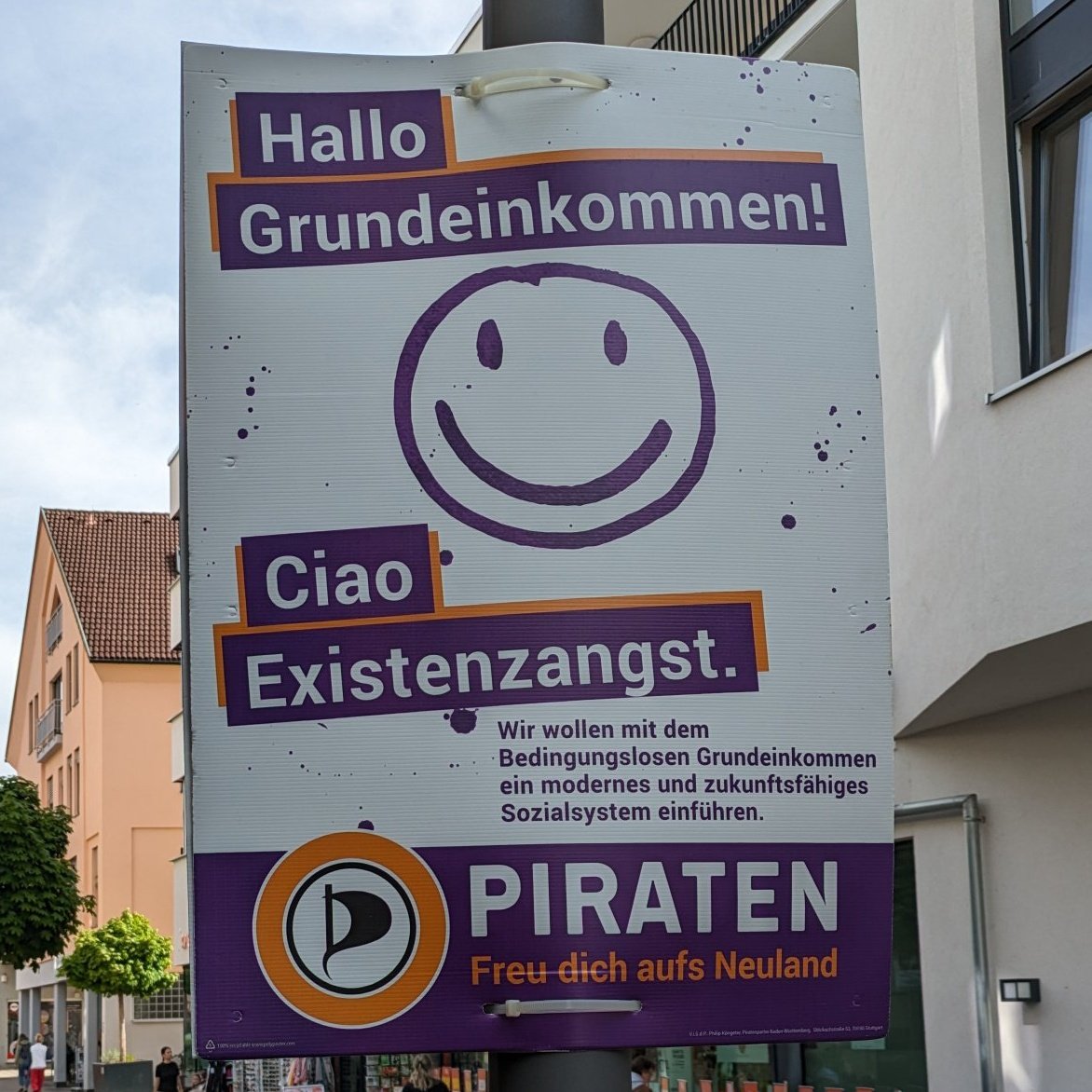 Wenn ich Deutscher wäre, dann wären die #Piraten für mich die erste Wahl!

Ein cooler Vortrag von @sebulino zum bedingungslosen #Grundeinkommen: youtu.be/JAetrfL-SZM?fe…

Jedenfalls nice, dass sich auch die #NEOS bereits ein paar Gedanken gemacht haben & @BMeinl ein Grunderbe