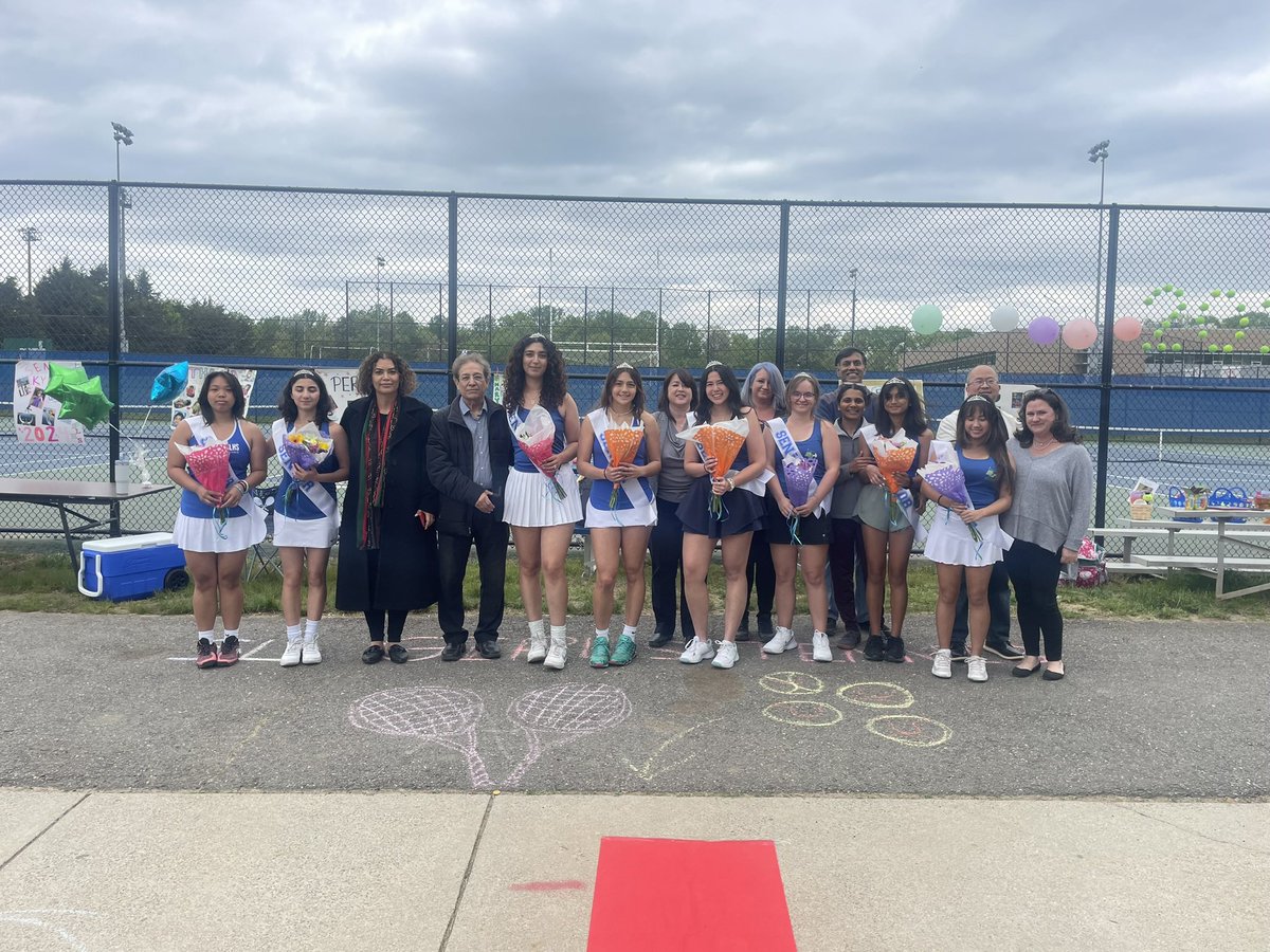 Last week we celebrated seniors on our girls tennis & lacrosse teams. Great group of ladies who lead their programs w/ hard work, dedication & some fun along the way. Good luck in your next adventures. Herndon Reston Youth Lacrosse awarded the Lou Peterson Award to Brenna Settar