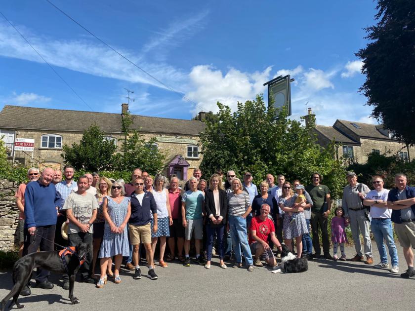 MP backs campaign to save much-loved village pub near Stroud dlvr.it/T6955q