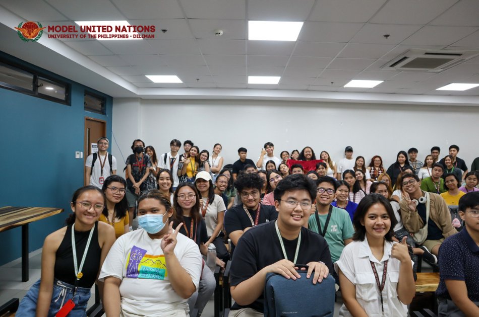 MUN_UPD's tweet photo. MUN-UPD would like to extend our heartfelt gratitude to everyone who attended our ACLE last Friday with the theme. We hope you have learned much from our guest speakers: Asst. Prof. Edcel Ibarra, MIS and Sir Matteo Piasentini, LLM! ❤️❤️

#ACLE2324 #TDEL #MgaDiplomatNgBayan https://t.co/87YiET3FEA