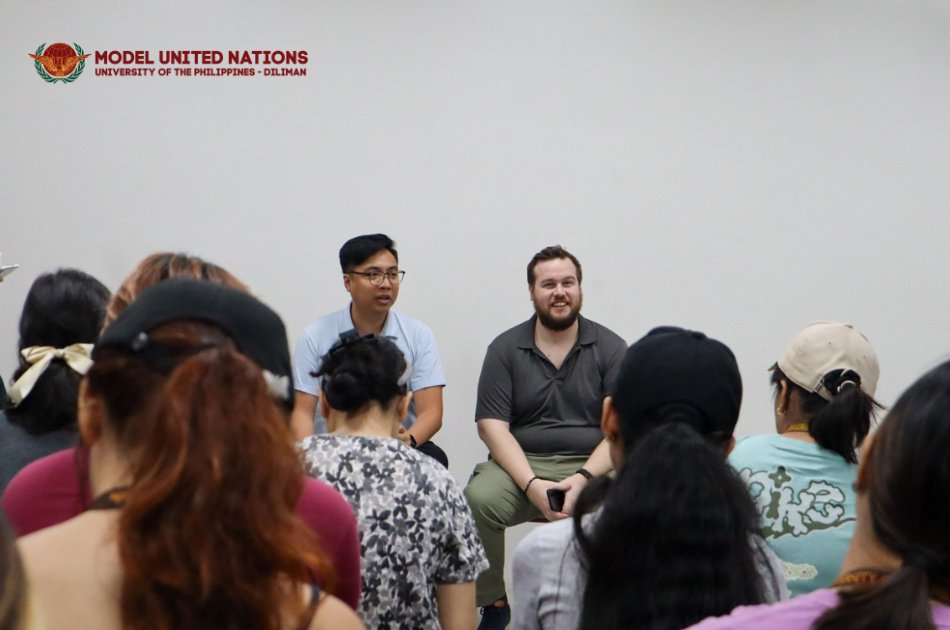 MUN_UPD's tweet photo. MUN-UPD would like to extend our heartfelt gratitude to everyone who attended our ACLE last Friday with the theme. We hope you have learned much from our guest speakers: Asst. Prof. Edcel Ibarra, MIS and Sir Matteo Piasentini, LLM! ❤️❤️

#ACLE2324 #TDEL #MgaDiplomatNgBayan https://t.co/87YiET3FEA