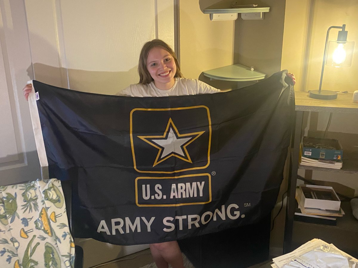 CONGRATS to @KimSingel . She recieved her appointment to West Point and ACCEPTED! Go Army!!!