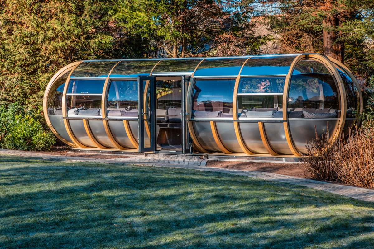 Our #gardenpod is a versatile #outdoorroom that  accommodates 20 guests. Whether hosting a dinner party,  business meetings or simply relax & unwind, our garden pod has you covered.
ornategarden.com/pods/extra-lar…
#gardenroom
#homestudio
#outdoorlifestyle